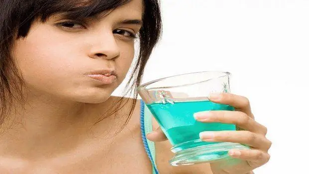 how to gargle to relieve swelling