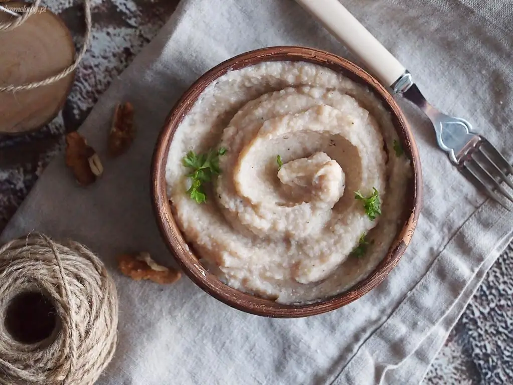 Jerusalem artichoke puree with apple