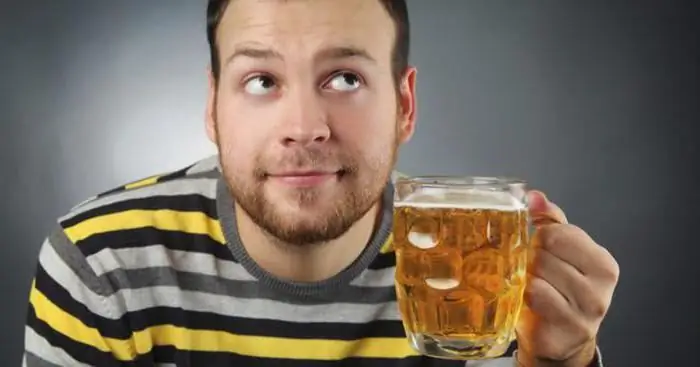 ¿Cómo afecta la cerveza al cuerpo masculino?