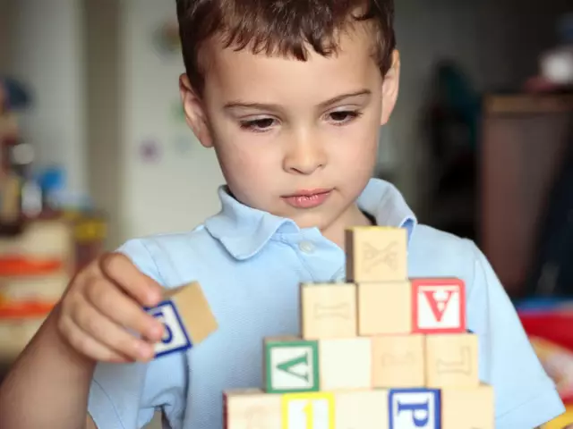 Autism - ce este această boală și cum să o tratezi?